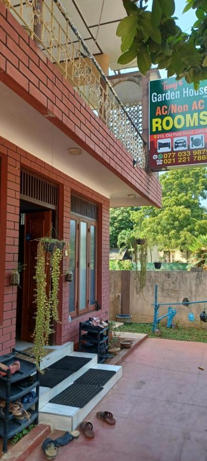 Tony'S Garden House Back Packers Inn Jaffna Exterior foto