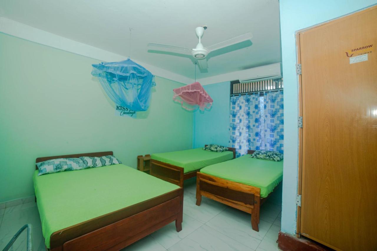 Tony'S Garden House Back Packers Inn Jaffna Exterior foto