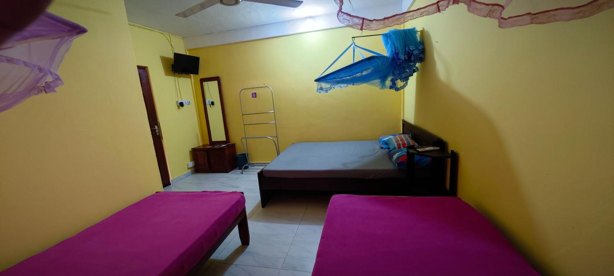 Tony'S Garden House Back Packers Inn Jaffna Exterior foto