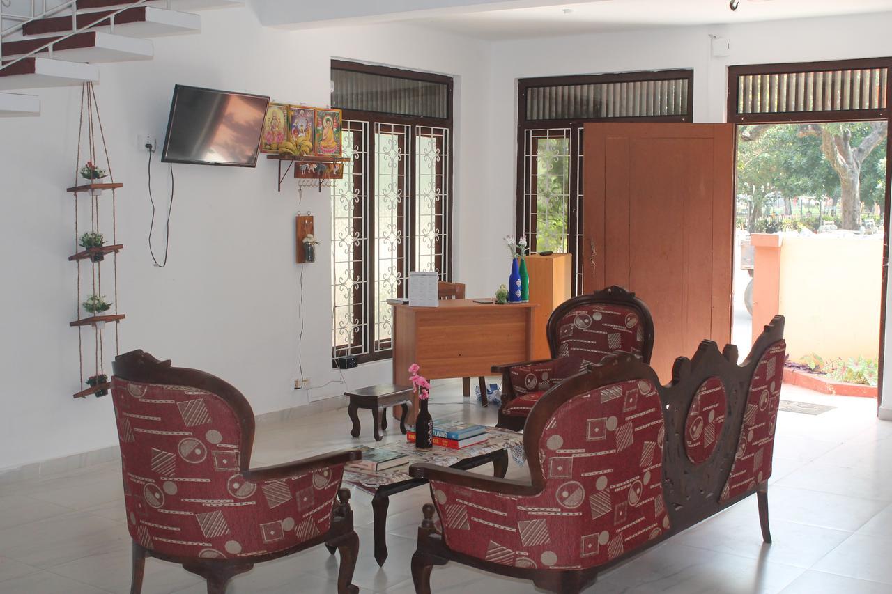 Tony'S Garden House Back Packers Inn Jaffna Exterior foto