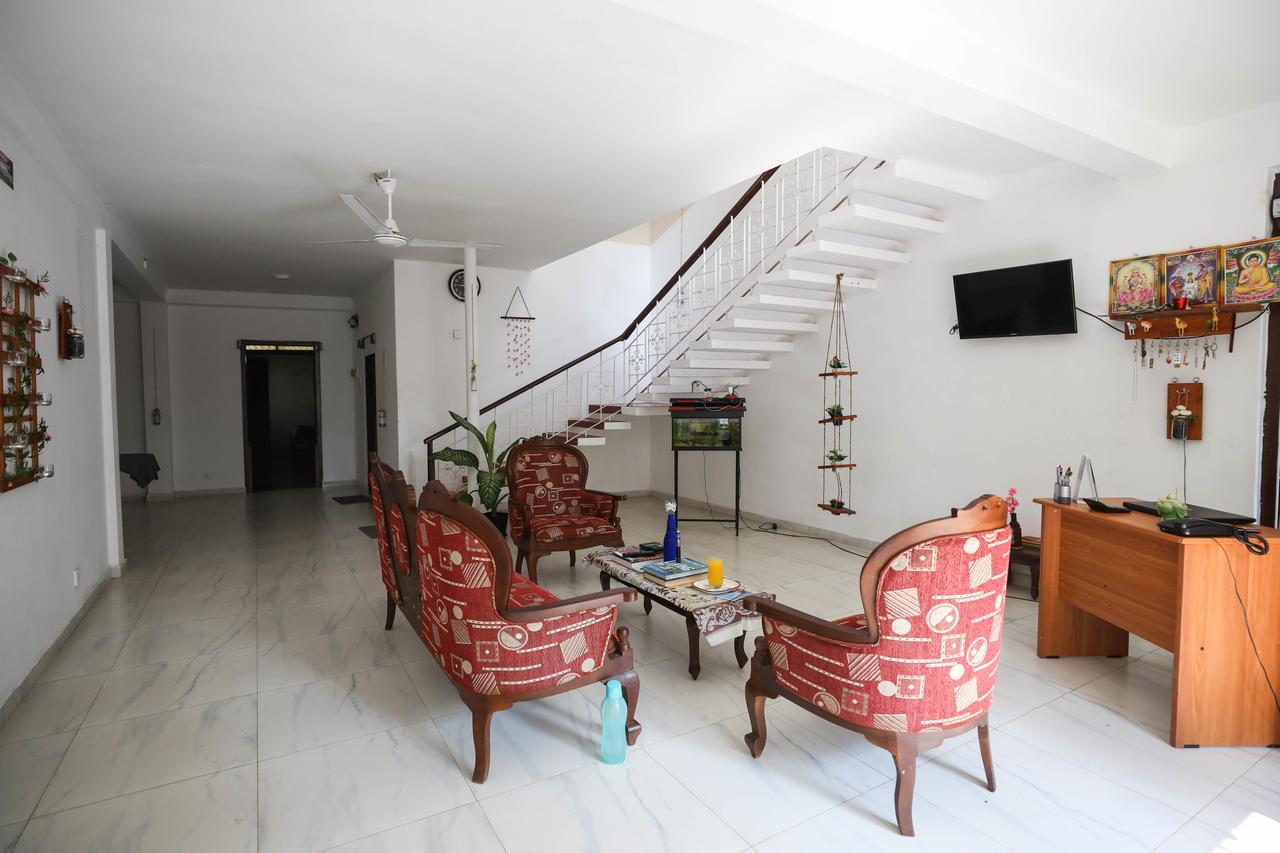 Tony'S Garden House Back Packers Inn Jaffna Exterior foto